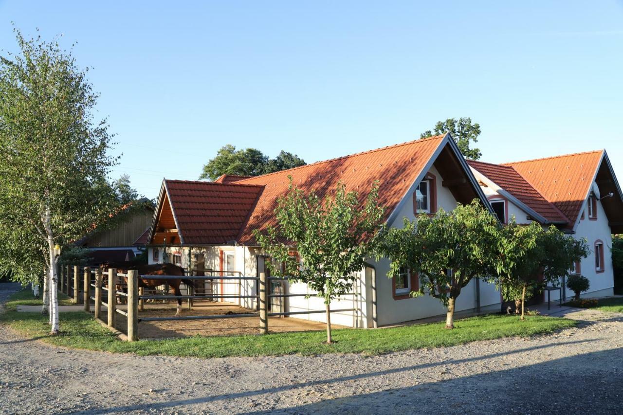 Ferienvierkanthof Brigitte Villa Unterbuch Exterior foto